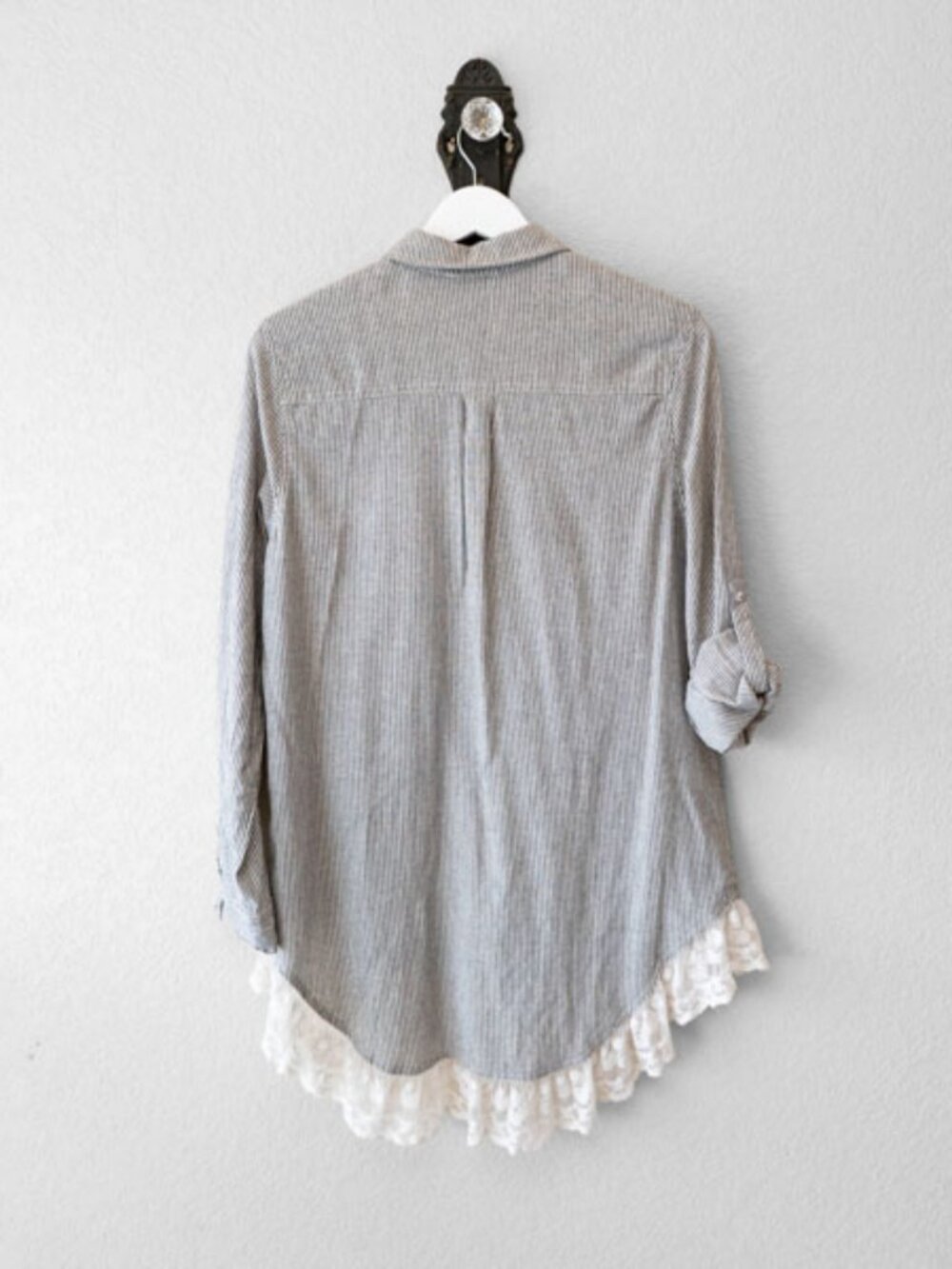 Umgee Stripe Tunic Womens M Button Up Lace Hem Roll Tab Sleeve Pockets High Low - Picture 9 of 13